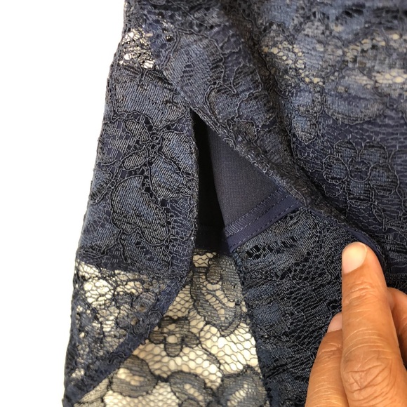 NWT Sachin + Babi Midnight Blue Scallop Lace Top SIZE SMALL - Picture 6 of 9
